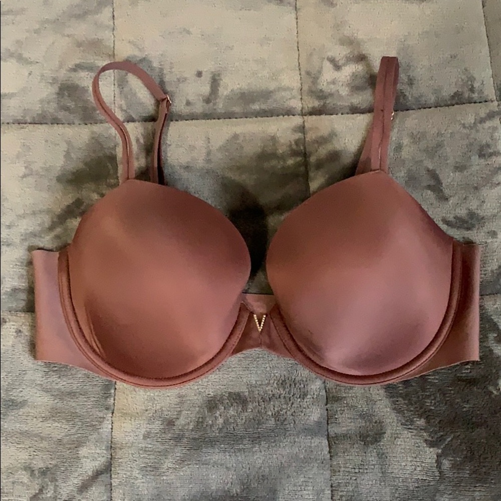Victoria secret bra 36D